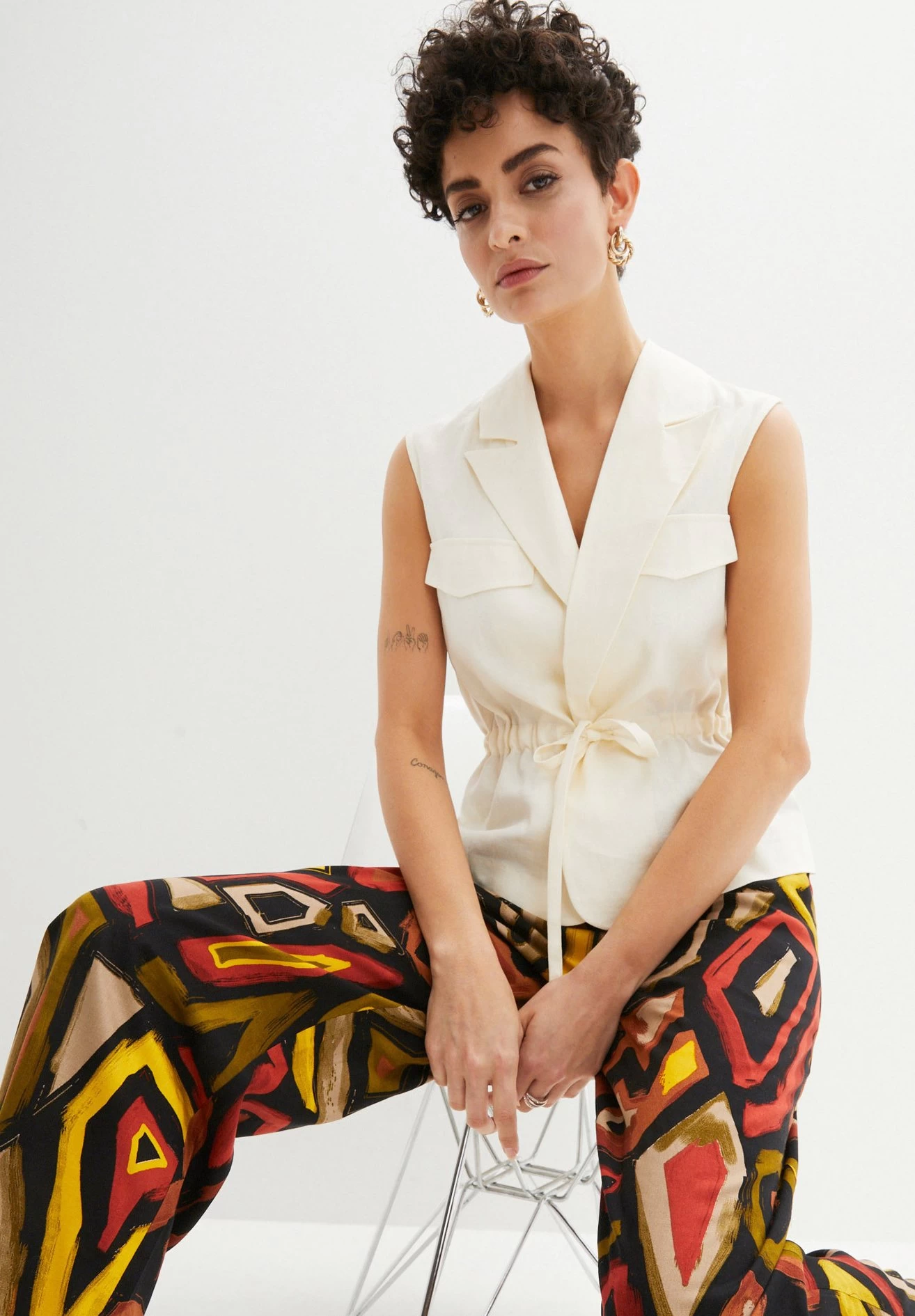 Veste Sans Manches - White – Image 5