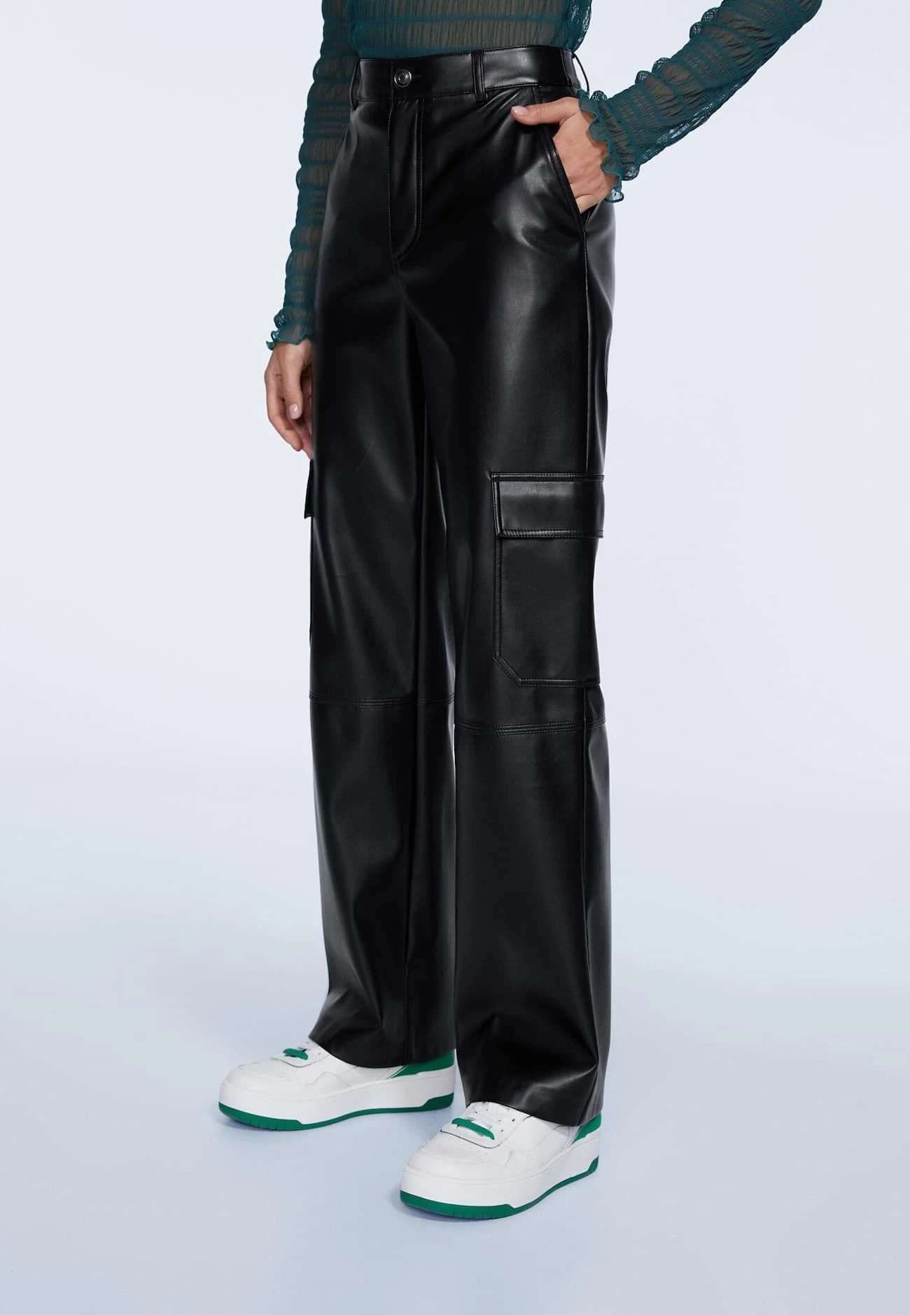 Stradivarius Pantalon Cargo - Black – Image 4